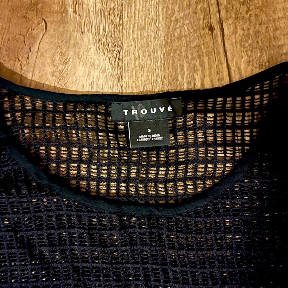 Trouvé Black Woven Cap Sleeve Blouse - Picture 2 of 6